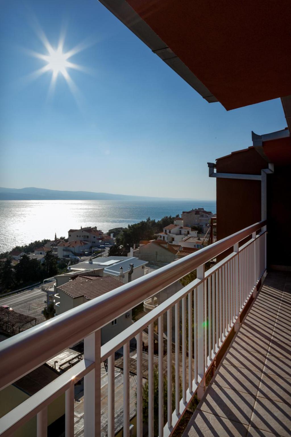 Apartments Toni Omis Exterior photo